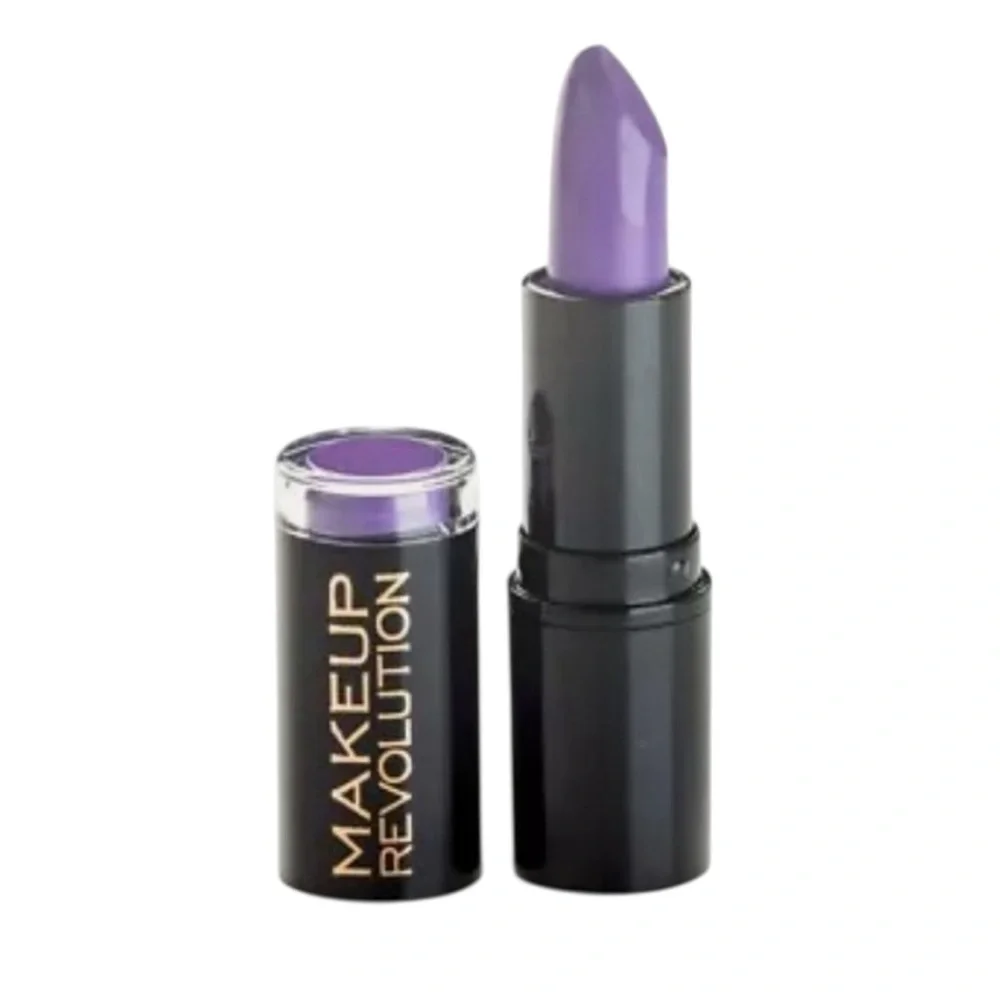 Revolution Amazing Lipstick in the shade 
